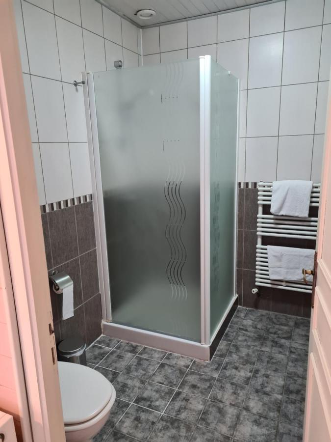Le Royal Hotel Saint-Pol-sur-Ternoise Zewnętrze zdjęcie